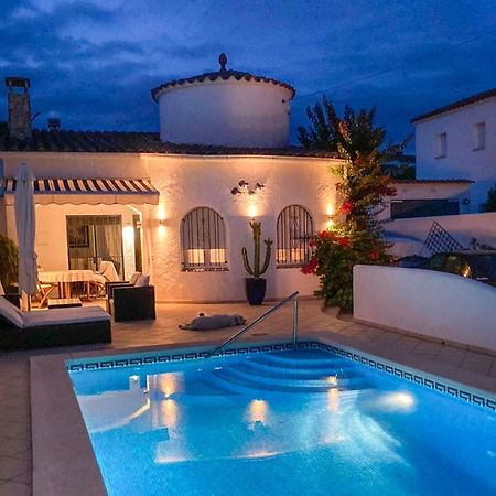 Charmante Villa Avec Piscine Dans Les Canaux Ampuriabrava Exterior foto