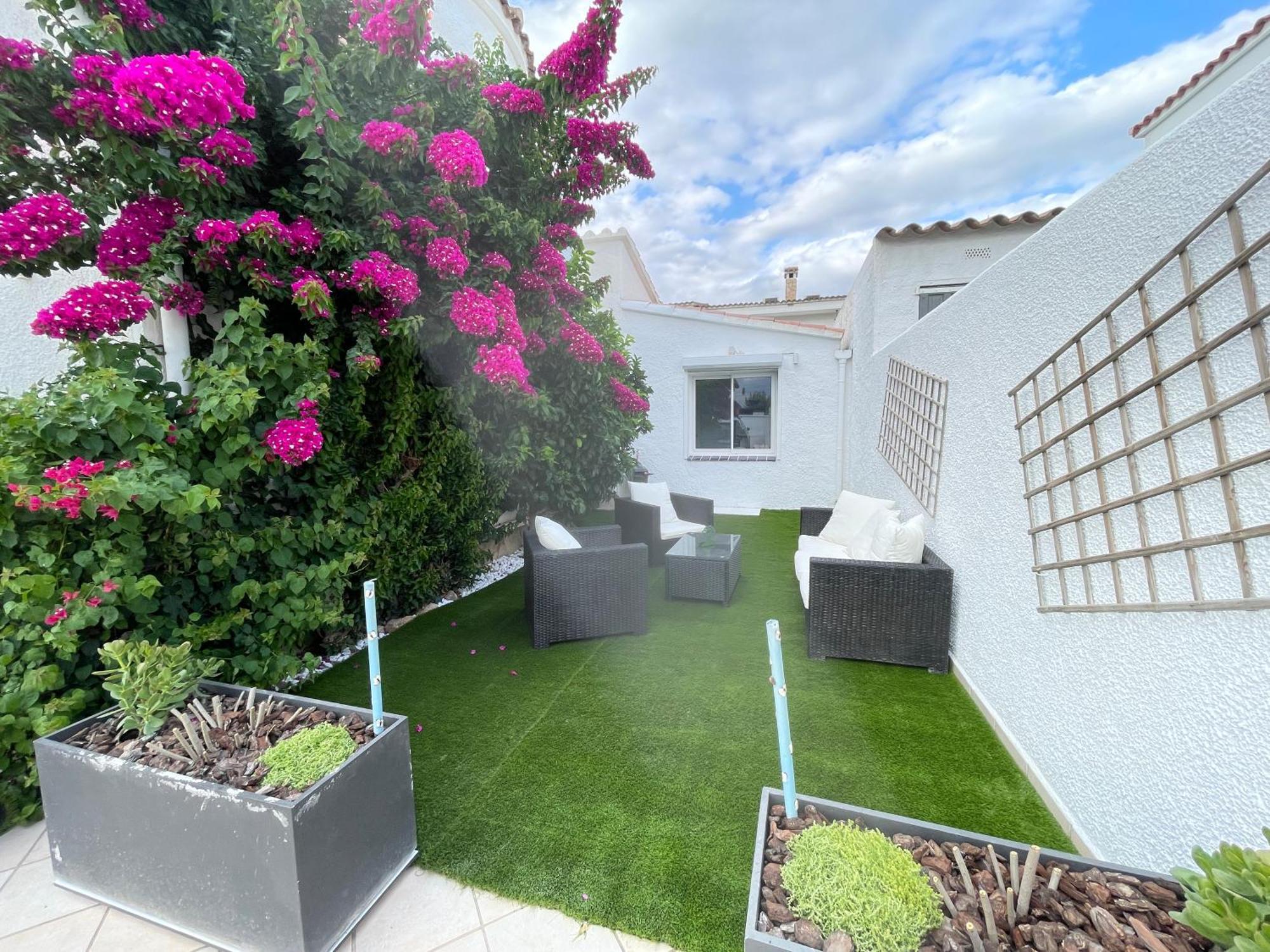Charmante Villa Avec Piscine Dans Les Canaux Ampuriabrava Exterior foto